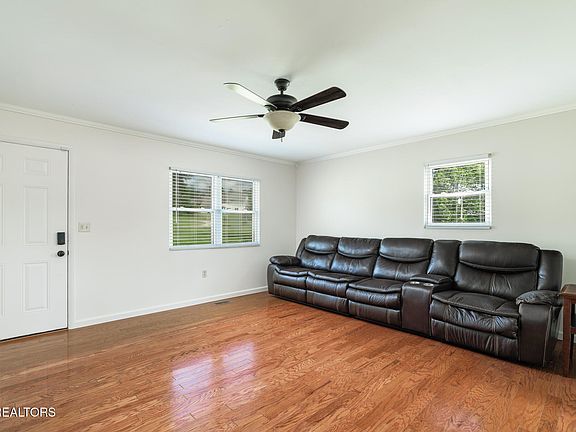 5th image of 8718 Gleason Dr