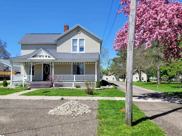 325 E Emerson St, Ithaca, MI 48847