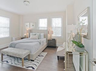 1911 R St NW, Washington, DC 20009