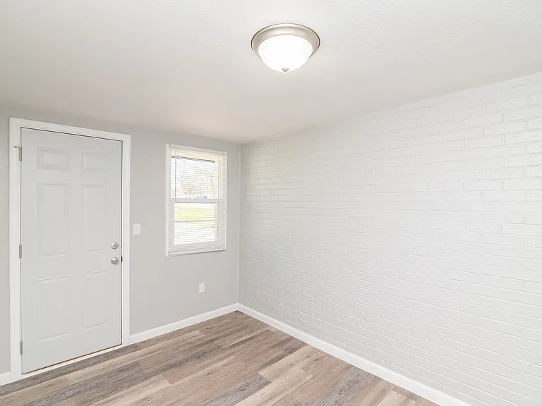 1518 E McCarty St #18 — Photo 4
