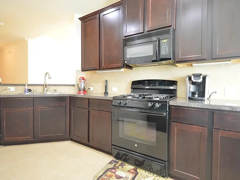 2727 Lakecrest River Dr — Photo 6