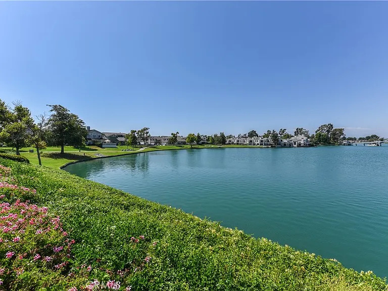 76 Fairlake #23 — Photo 70
