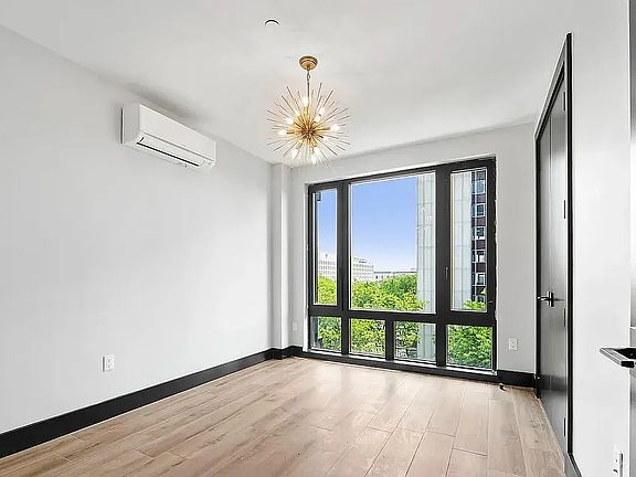 4th image of 816 New York Ave #2A