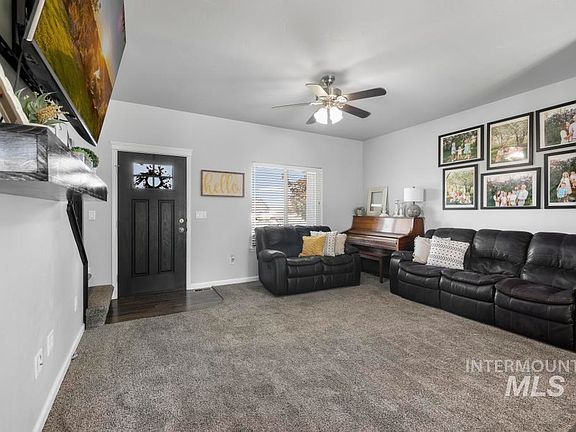 4th image of 2496 Village St
