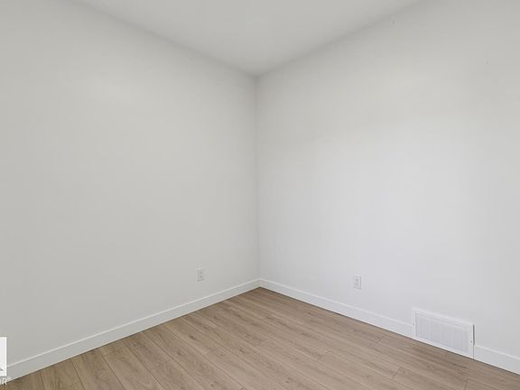 3rd image of 4568 Chegwin Wynd SW
