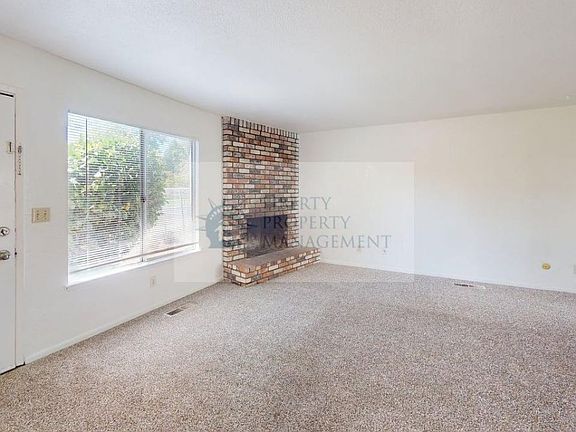 3rd image of 2719 Fowler Rd