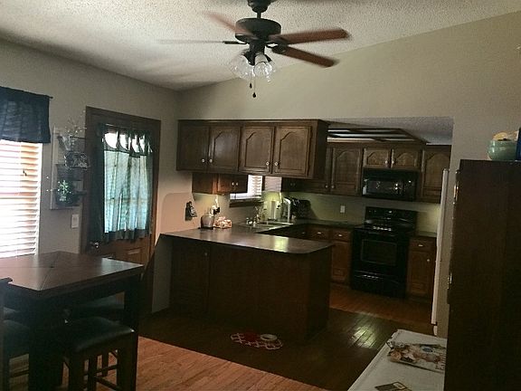 Dining/Kitchen