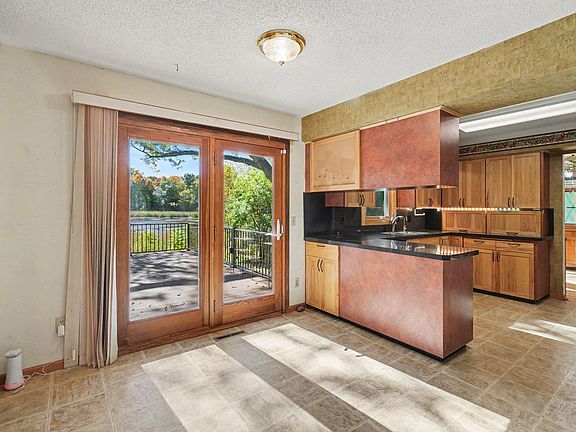 5th image of 6385 Acorn Rd