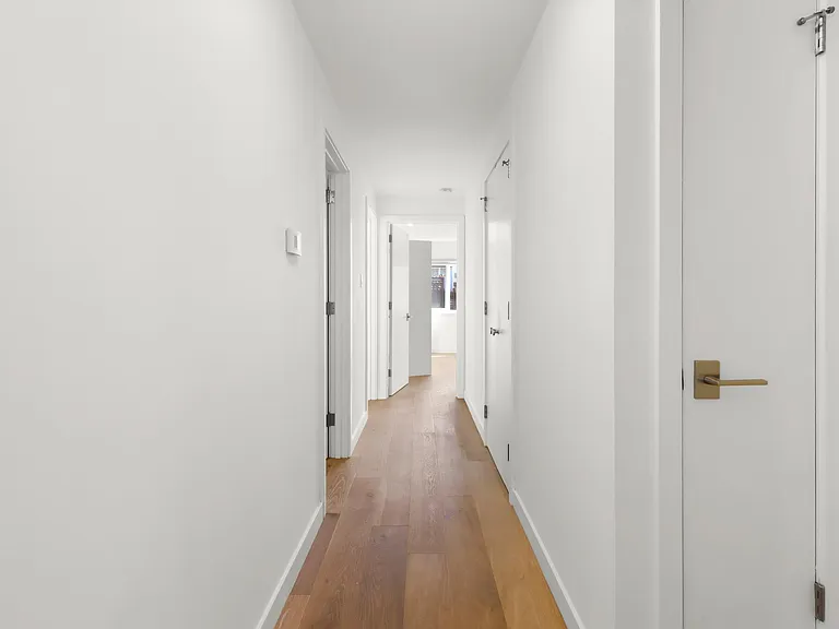 1541 Filbert St #3 — Photo 12