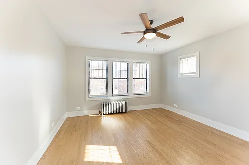 2617 1/2 W Berwyn Ave #3B Photo 1