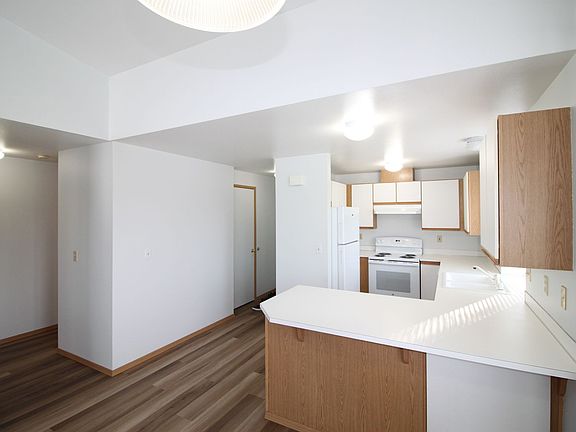 3rd image of 730 SE 8th Ave APT B201