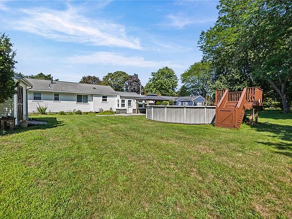3rd image of 265 Woodruff Dr
