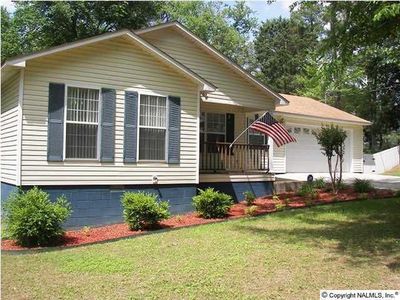 38 10th St W, Grant, AL, 35747