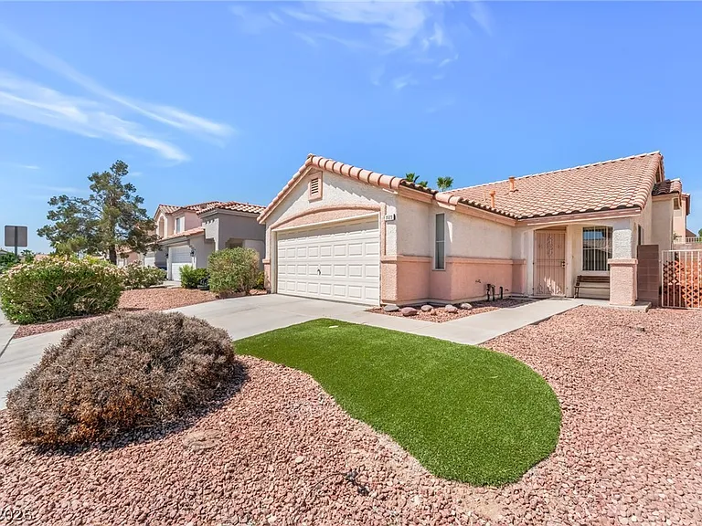 3523 Autumn Rain Ct — Photo 3