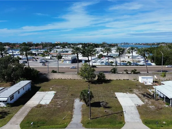 13-14 Fifteen Erskine Dr, Venice, FL 34285