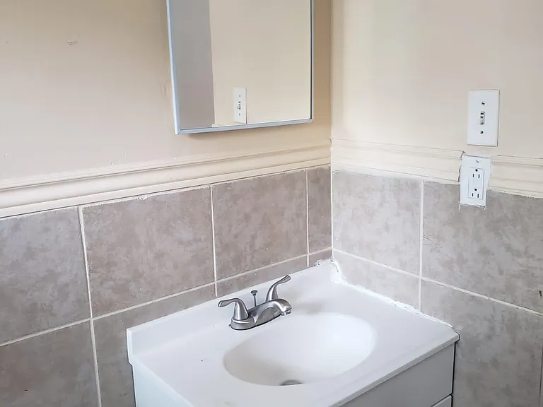 5351 Hipp St — Photo 18
