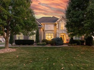 9515 N Crescent Ct, Kansas City, MO 64157