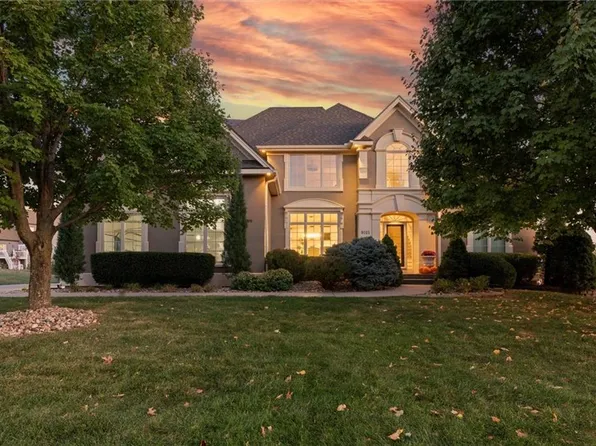9515 N Crescent Ct, Kansas City, MO 64157