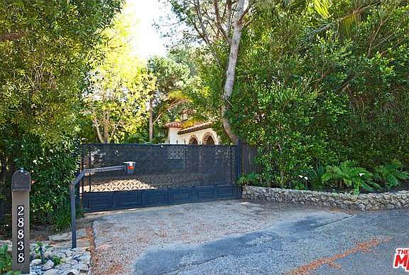 2nd image of 28838 Cliffside Dr