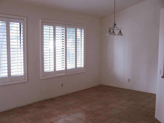 4th image of 524 Via Verona Dr #102
