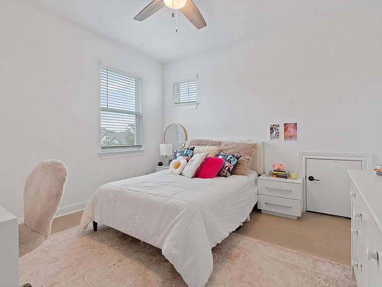 309 Pear Tree Ln — Photo 32