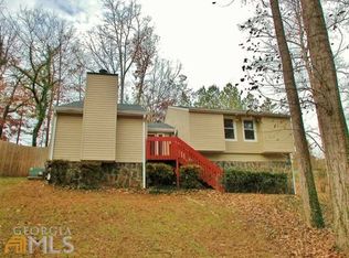 8995 Laurel Dr, Douglasville, GA 30135