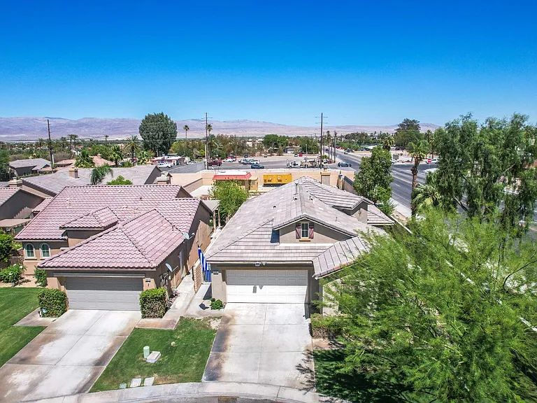 49990 Eastwood Ln — Photo 39