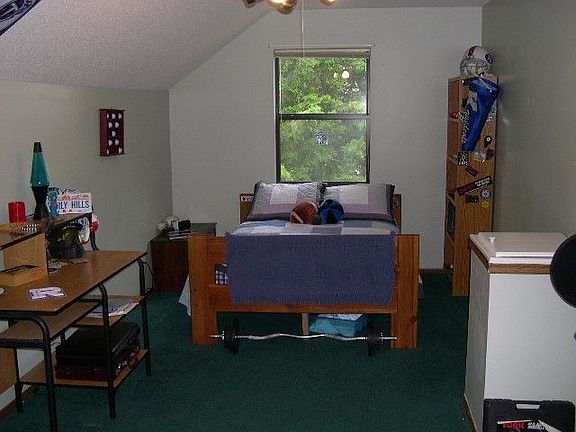 Bonus room.  Has laundrey shoot.