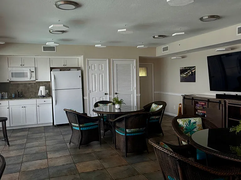 900 E Marion Ave #1202 — Photo 39
