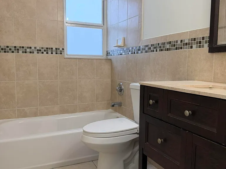 5210 SW 90th Way #2 — Photo 7