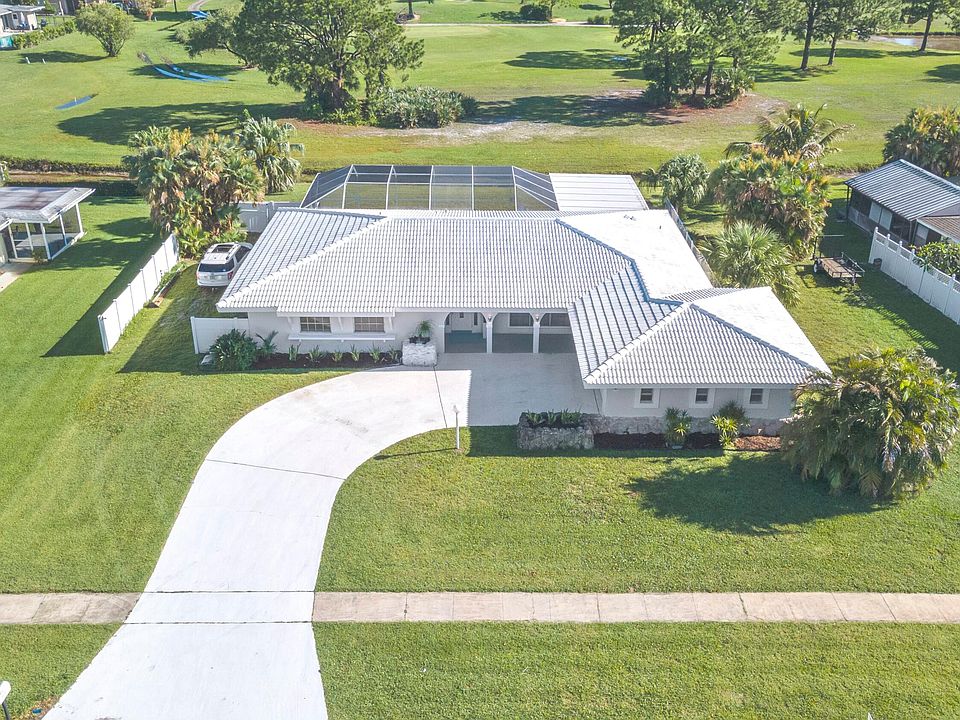 1st image of 1713 SE Hondo Avenue