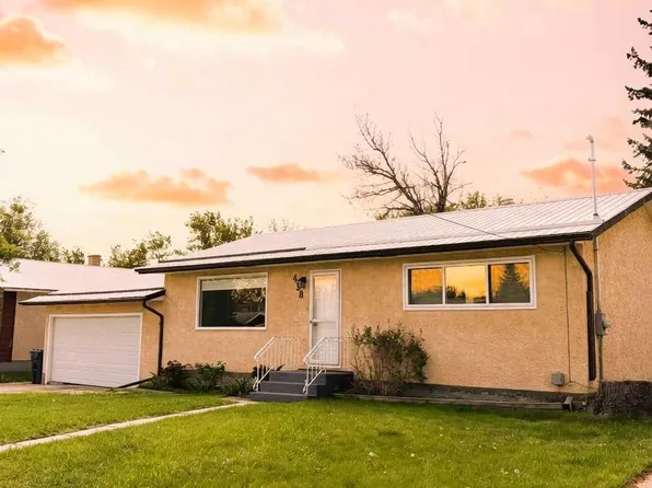 438 N Charlotte St, Pincher Creek, AB T0K 1W0