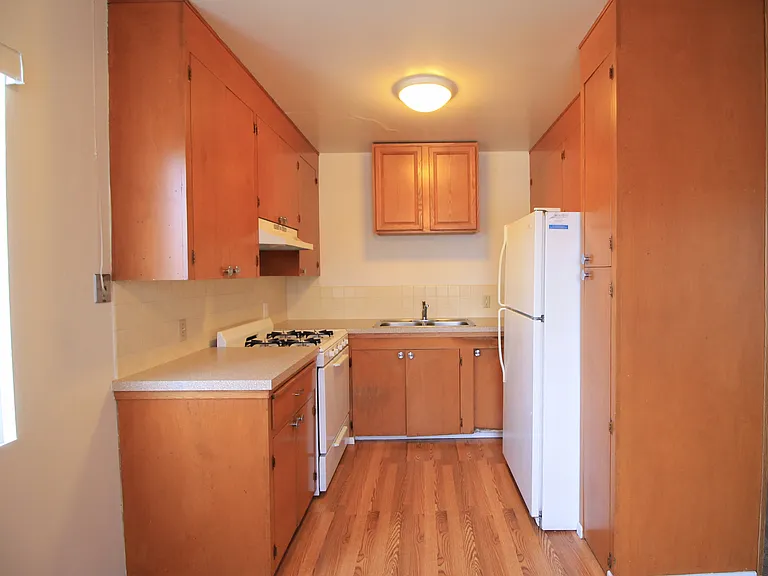 2835 Polk Ave — Photo 9