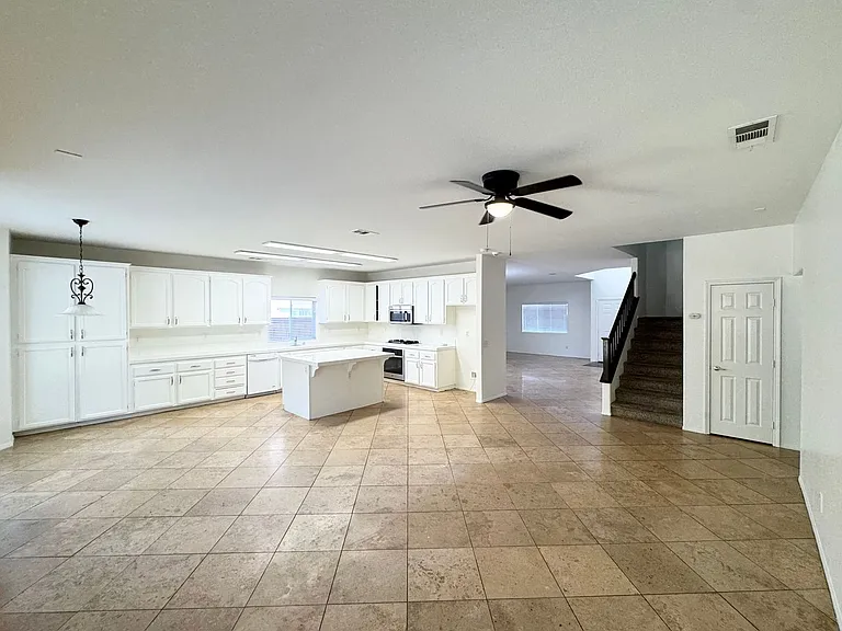 4132 Grandview Dr — Photo 8