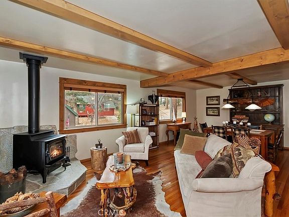 2nd image of 929 Andrew Ln