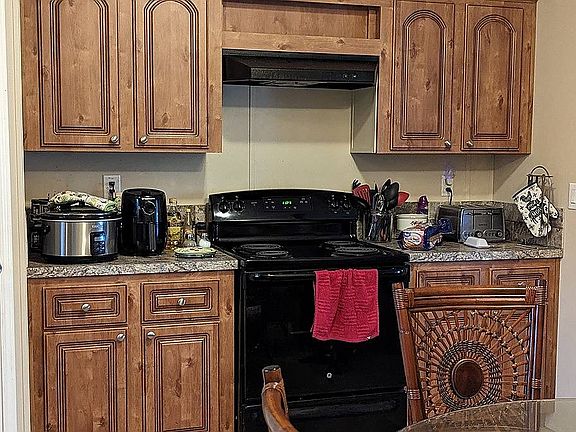 3rd image of 79 N Greenway Dr