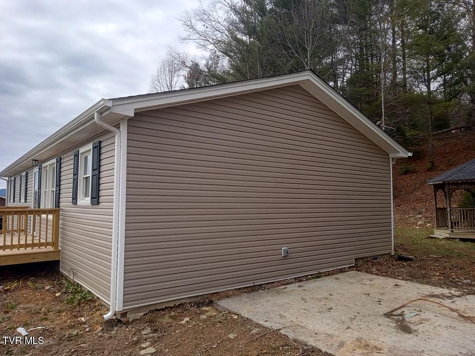 2nd image of 2808 Highway 67 W