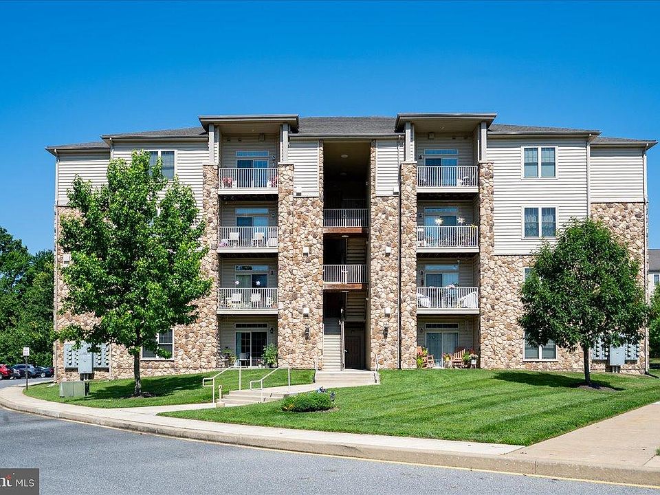 1st image of 2000 Fountainview Cir APT 114