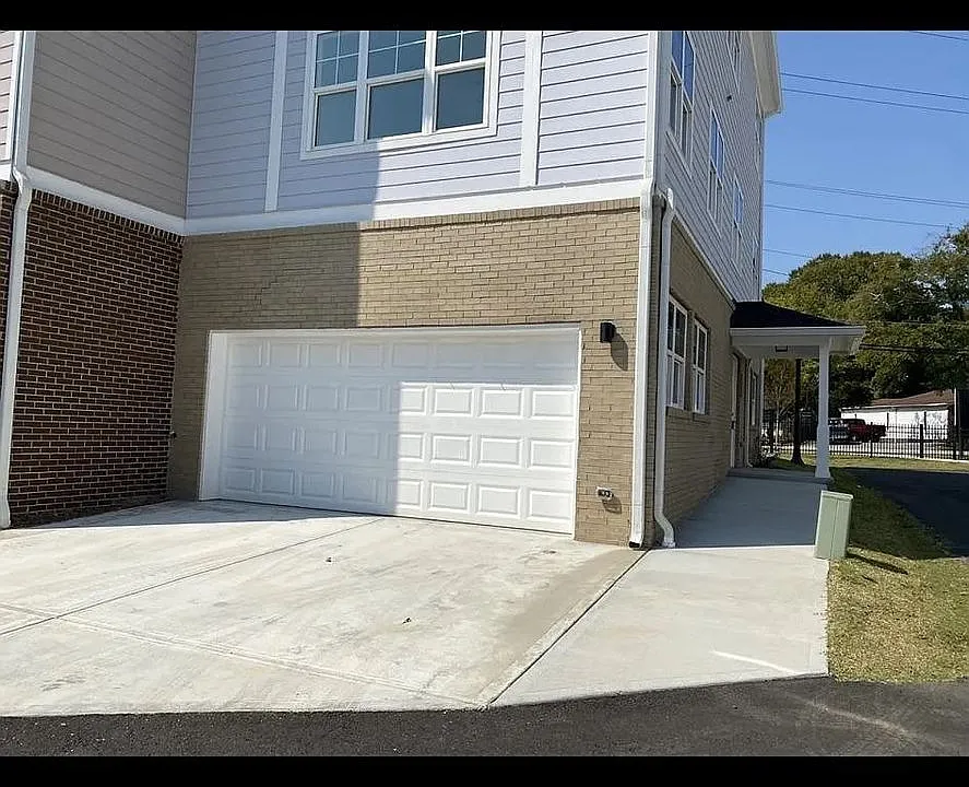 2008 Ocean Dr NW