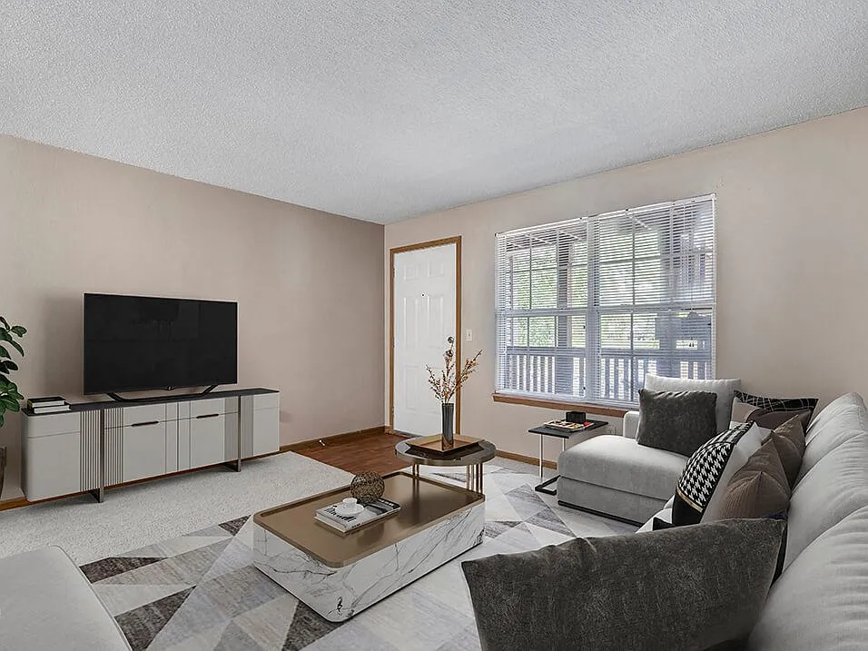 Alexandra Apartments — Photo 1