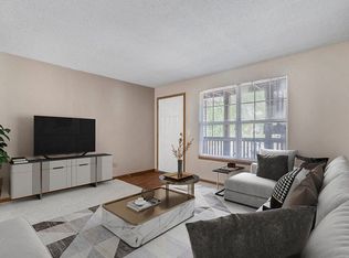 Alexandra Apartments, Cedar Rapids, IA 52404