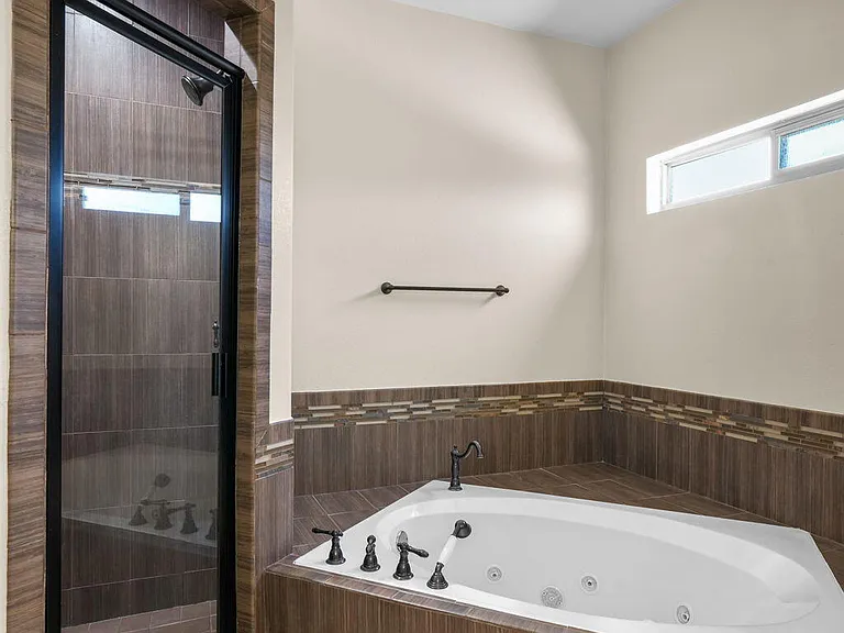 3138 Red Maple Dr — Photo 28