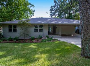 9 Normandy Ln, Little Rock, AR 72207