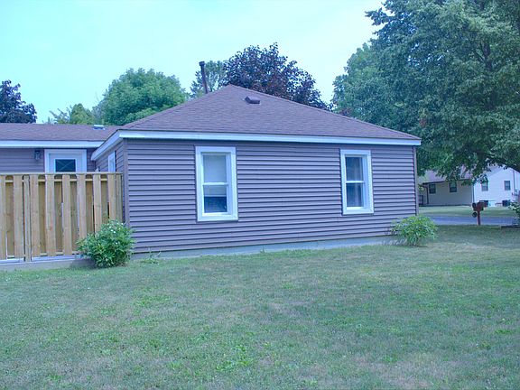 3rd image of 614 Allen Ave
