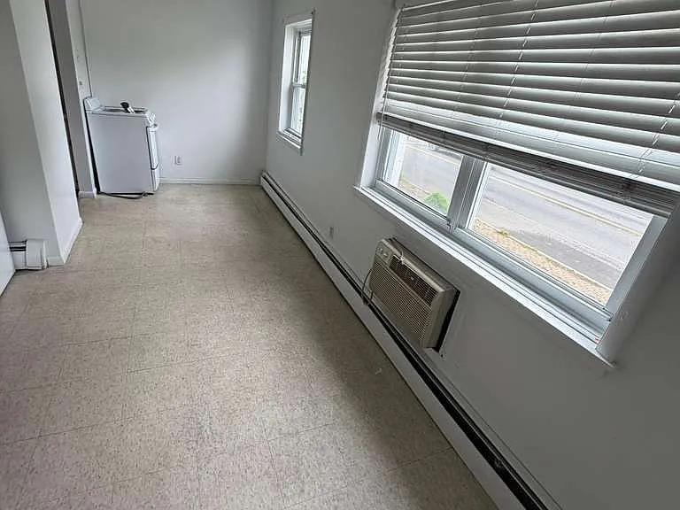 2240 E Main St #1D — Photo 8