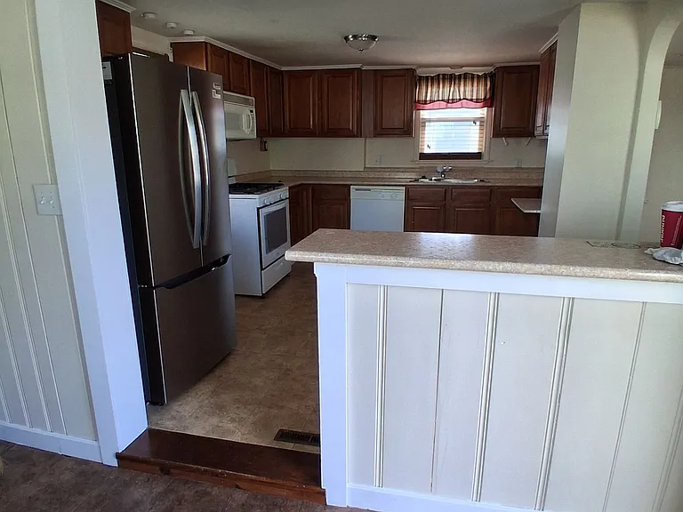 19 Water St #A — Photo 11