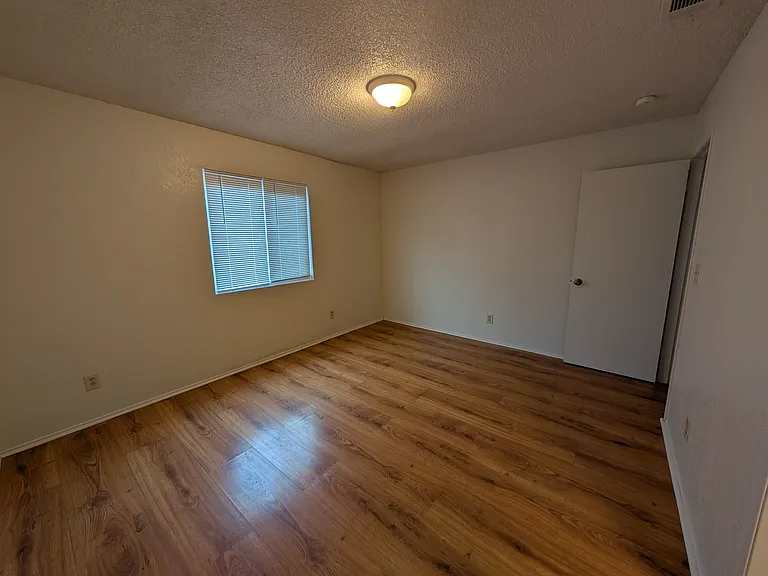 9227 Kelley Dr — Photo 13