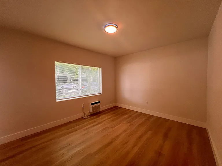 1410 SW 37th Ave — Photo 18
