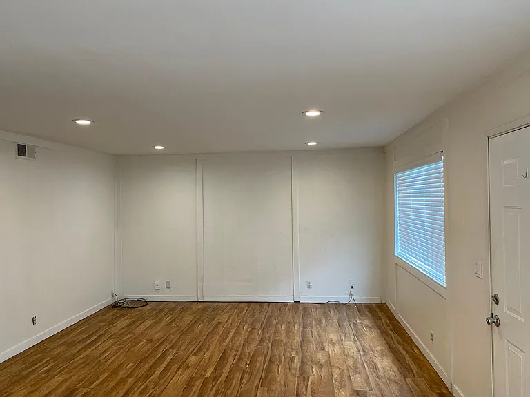 443 E Latimer Ave #1 — Photo 6