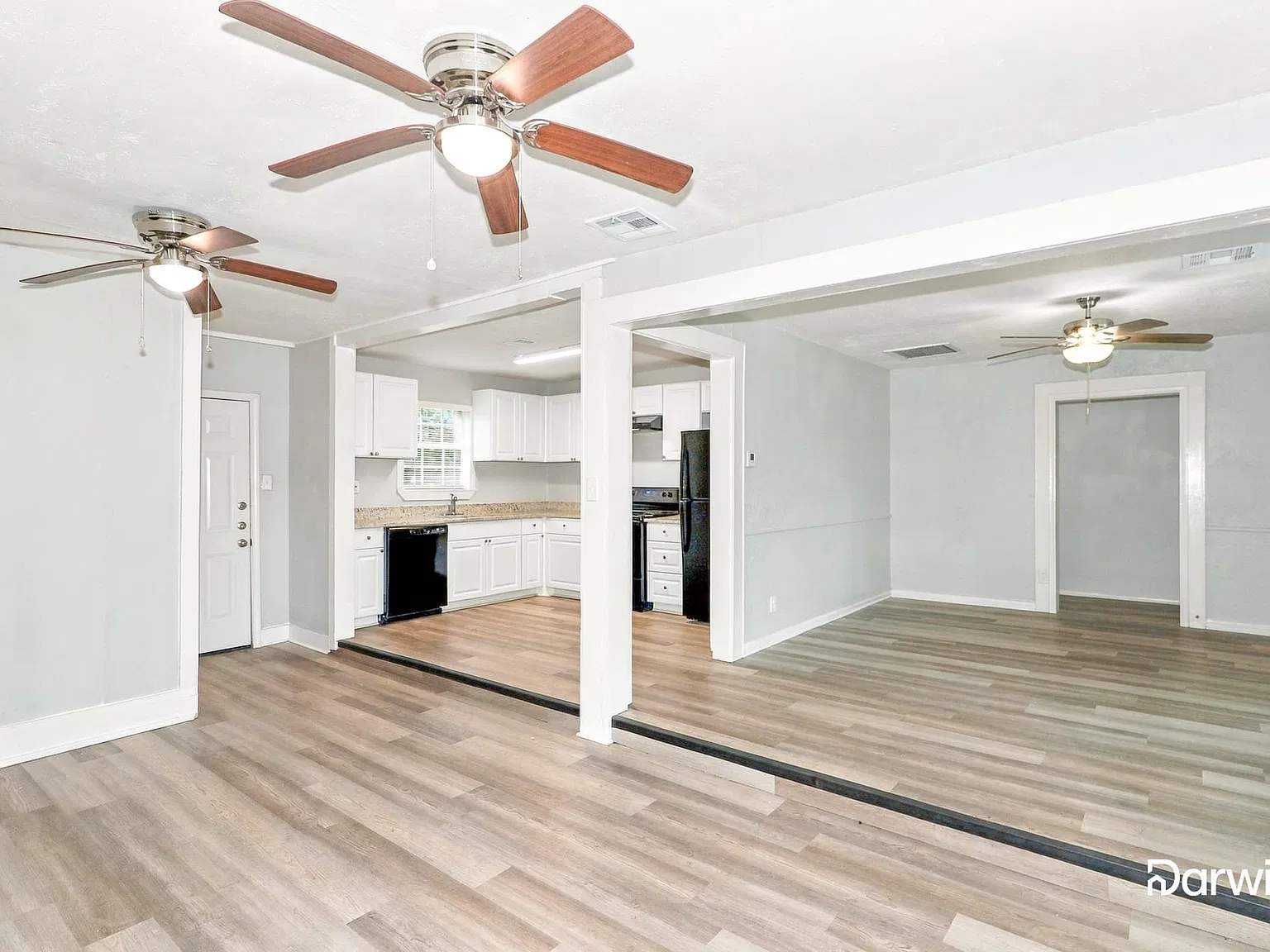3 bed, 2.0 bath, 1128 sqft, $1,650 — Photo 4